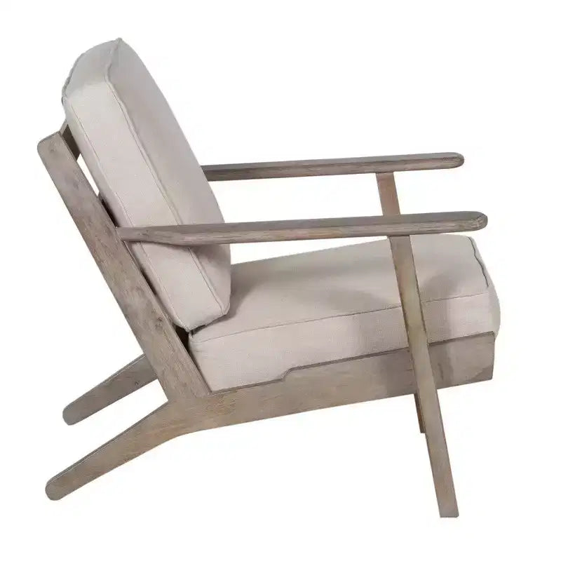 Fauteuil d'appoint artisanal en bois de manguier avec assise coussinée et pieds inclinés
