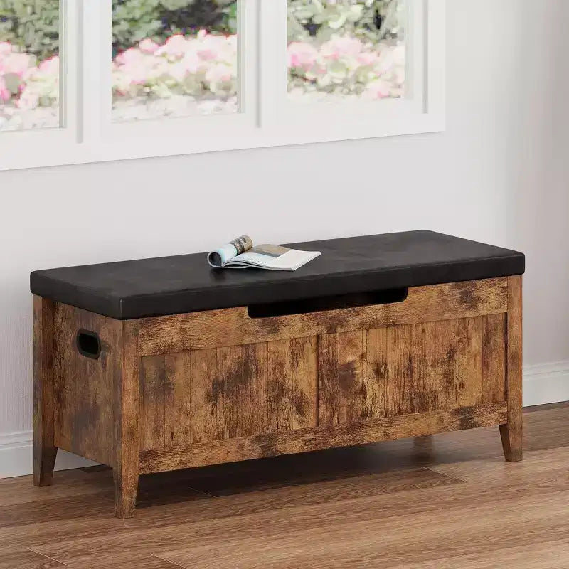 Banc de rangement avec coussin d'assise et charnières de sécurité