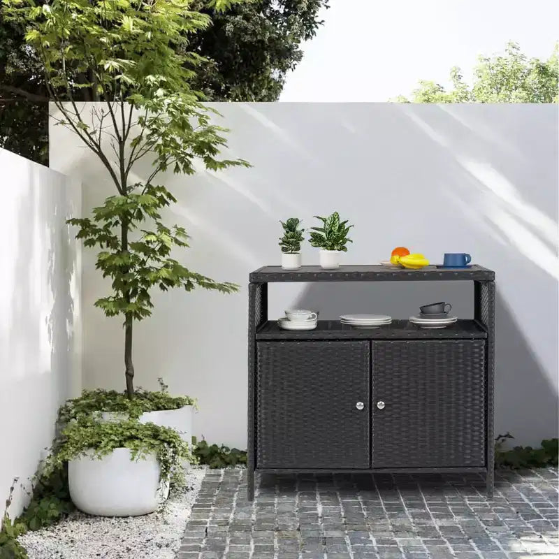 Table de bar d'extérieur avec armoire de rangement en osier à 2 portes et étagère