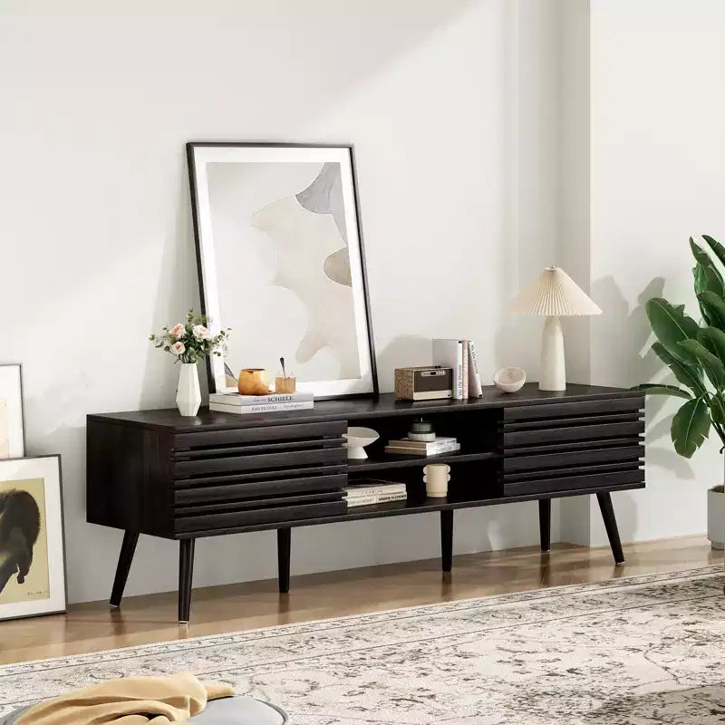 Meubles TV Mid-Century Modern pour TV jusqu'à 70 po avec rangement, Meuble TV en bois cannelé