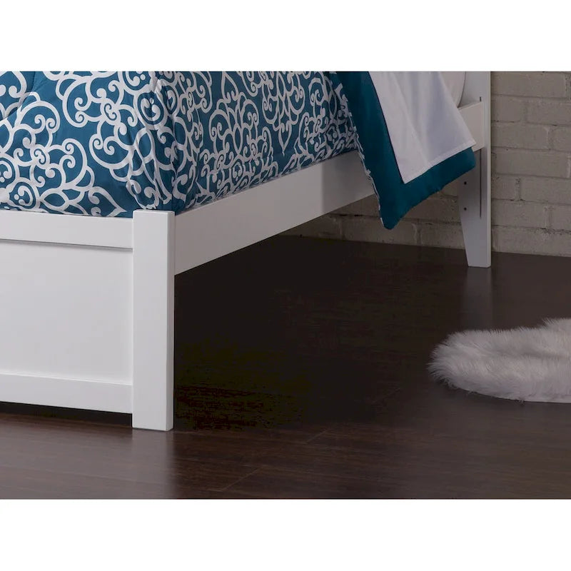 Nantucket Bed with Footboard and Twin Extra Long Trundle