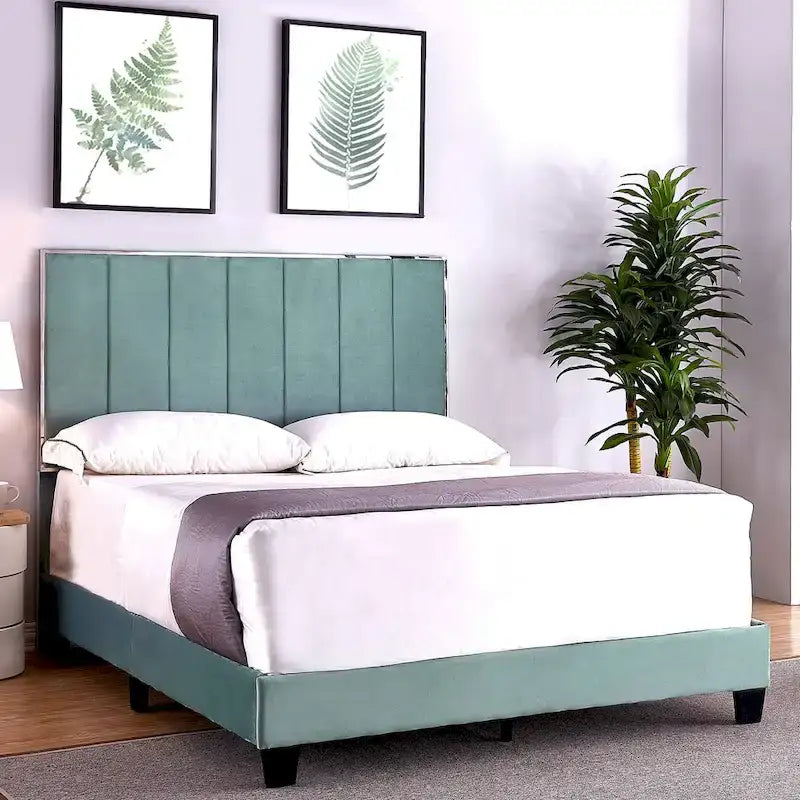 Mallory Upholstered Platform Bed by US PRIDE FURNITURE