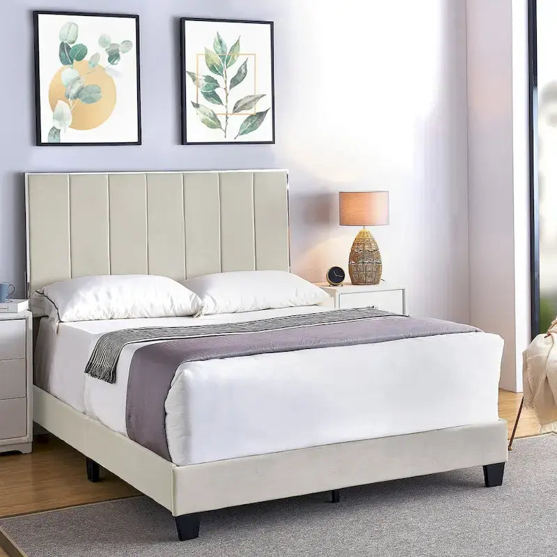 Mallory Upholstered Platform Bed by US PRIDE FURNITURE