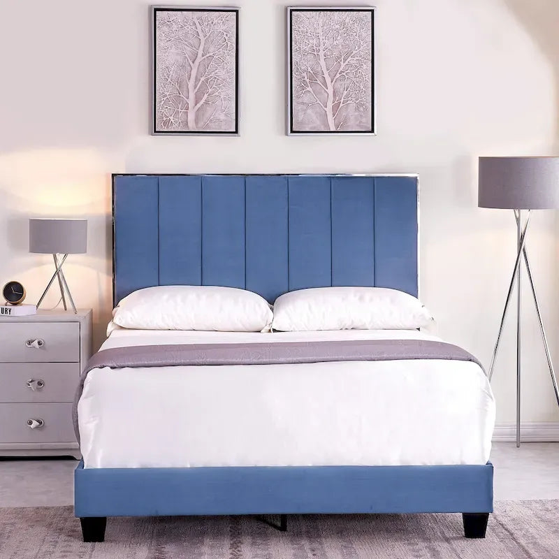 Mallory Upholstered Platform Bed by US PRIDE FURNITURE